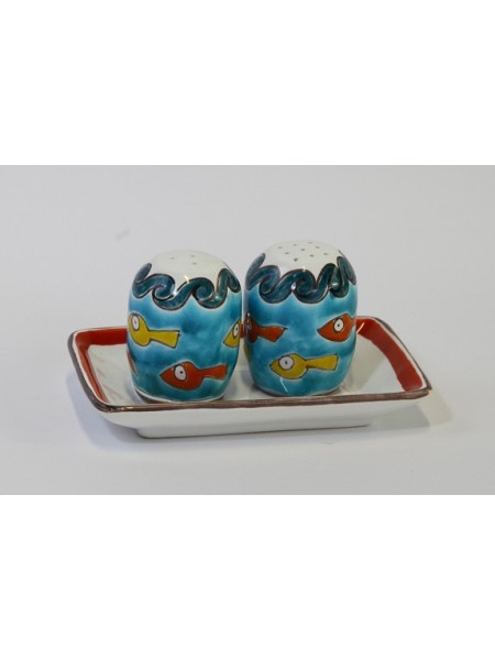 Salt and Pepper Shakers Gadir