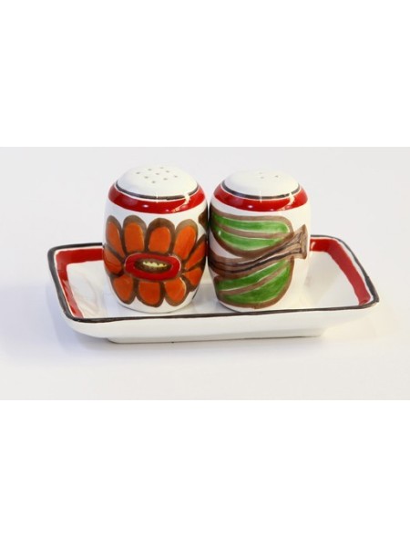 Salt and Pepper Shakers Linosa