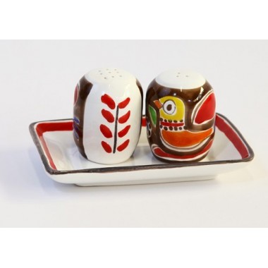 Salt and Pepper Shakers Stromboli